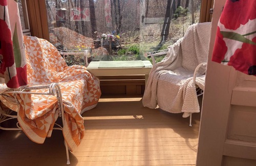 Iron River Haus | Little house Retreat on the lake