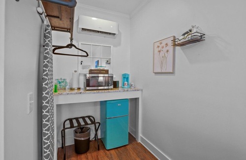 Washington Hotel | Little Inn on Main 214 West Main Street