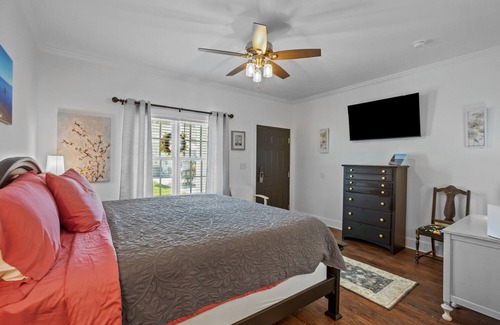 Washington Hotel | Little Inn on Main 214 West Main Street