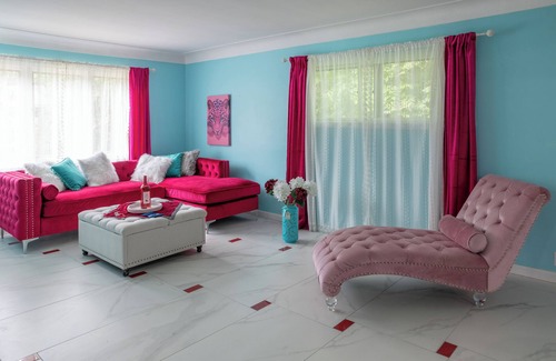 University Heights Haus | Little Paris 5 BR entire house - University Heights