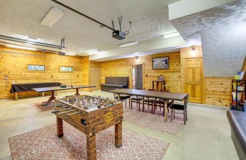 Grand Junction Haus | Live Large on Saddle Lake! Family Home with Dock