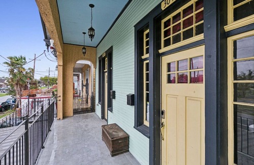 Bywater Wohnung | Lively Bywater/St Claude Apt | Balcony
