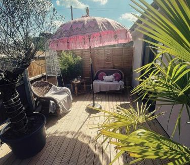 Outwell Wohnung | Living Like a Local at Dotties