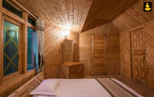 Kotkhai Skihütte | LivingStone Ojuven Treehouses
