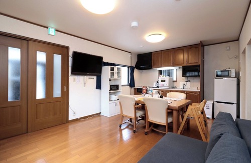 Shijo Hütte | LJ INN ShijoOmiya Hanare Single-story detached house in the center of Kyoto City.