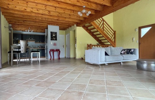 Briscous Haus | Loasis Basque Maison spa Piscine 20 Minutes des Plages de Biarritz