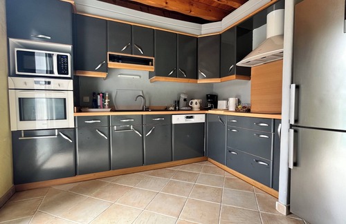 Briscous Haus | Loasis Basque Maison spa Piscine 20 Minutes des Plages de Biarritz