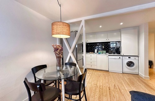 Santos Wohnung | Local friendly up to 6 person apartment in the city center of Lisbon