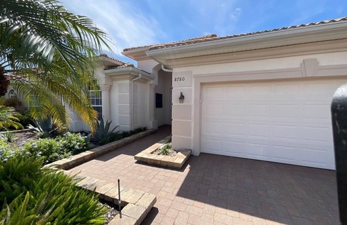 Estero Haus | Located in Estero in community of Belle Largo -Pool -Lake 4 mi to Coconut Point