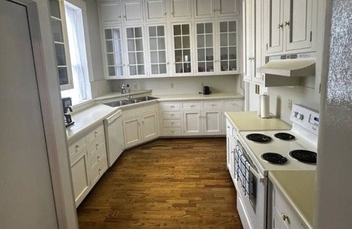 Hondo Wohnung | Located in historic downtown with easy access to many local attractions.