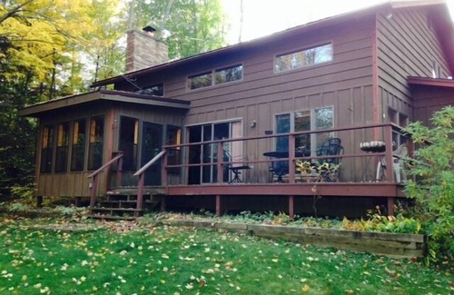 Lake Nebagamon Haus | Das Hotel liegt am 100 Meter langen Strand am 985 Morgen großen Lake Nebagamon in Wisconin