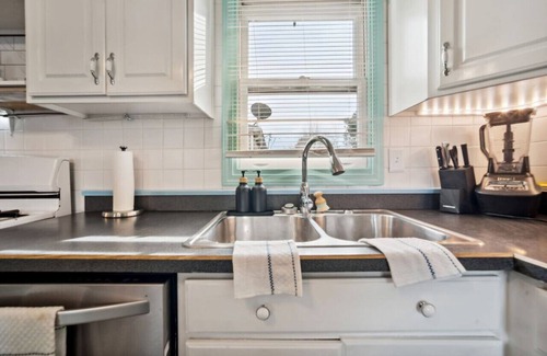 Mayfield Heights Haus | Location and Style Mayfield Heights 3 Bedroom