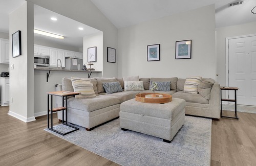 Buford Haus | Location, Location! Minutes away from Mall of GA!