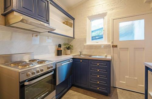 West Hobart Haus | Lochner Corner - Restful Hideaway near Dining and CBD