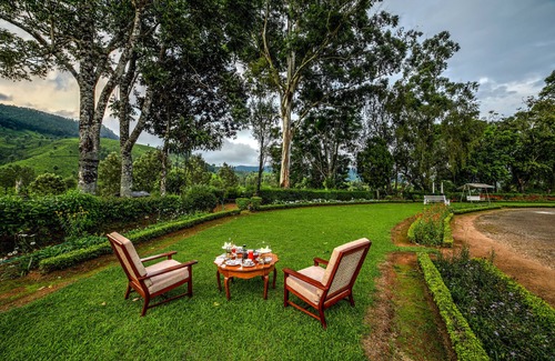 Devikolam Kabine | Lockhart Bungalow Munnar CGH Earth