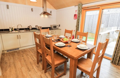 Corfe Castle Hütte | LODGE 6, family friendly, luxury holiday cottage in Corfe Castle