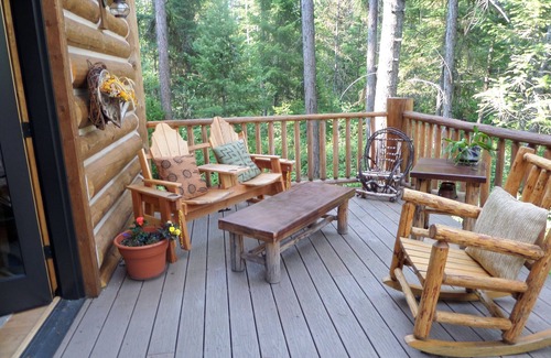 Coram Kabine | Lodge wie Blockhaus auf dem Flathead River