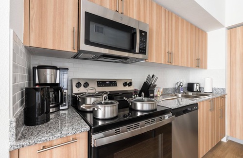 Addicks Wohnung | Lodgeur | Stylish 1BR w/ balcony | Energy Corridor