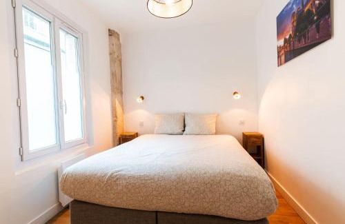 17th Arrondissement Wohnung | Loft 4 BR Montmartre Pigalle AC by LCC Agency