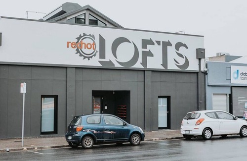 Devonport Wohnung | Loft Apmnt with A/C in Central Devonport