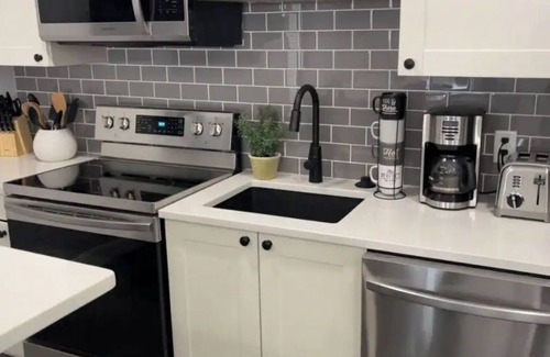 Columbus Haus | Loft-G / nurse's quarters