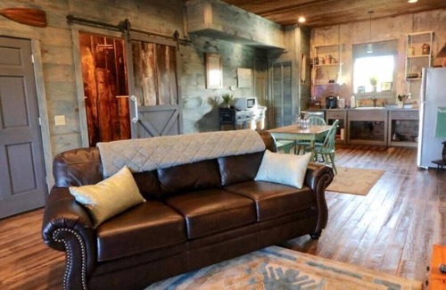 Walhalla Wohnung | LOFTS OVER MAIN~ Chattooga Studio