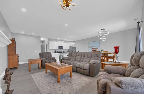 Port Huron Wohnung | Lofty Riverview Retreat - Great views & downtown!