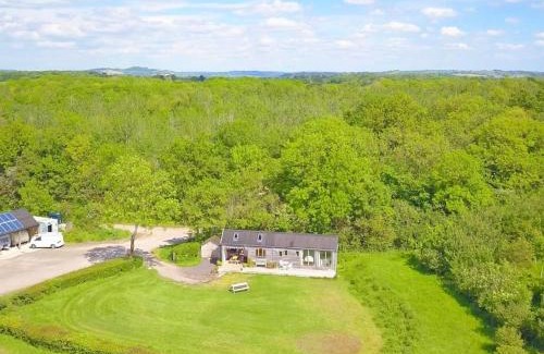 West Lydford Skihütte | Log Cabin at The Old Summer Dairy Glastonbury