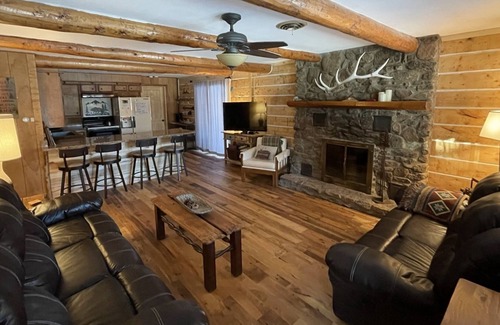 Ponderosa Pines Kabine | Log Cabin Backs zum Rio Grande National Forest - Angeln, Wandern, Skifahren