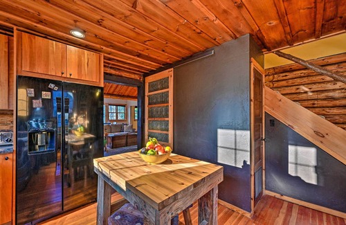 Wilmington Hütte | Log Cabin in Wilmington w/ New Hot Tub By Skiing!