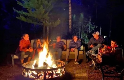 St Germain Haus | Log Cabin on Lake-3 Acres of Total Seclusion