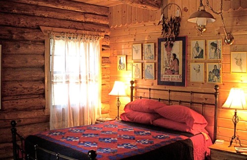 Columbia Falls Haus | Log Cabin on Spoon Lake Near Glacier National Park