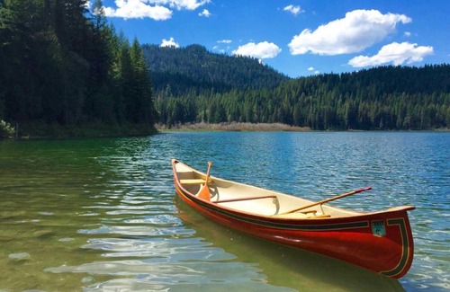 Columbia Falls Haus | Log Cabin on Spoon Lake Near Glacier National Park