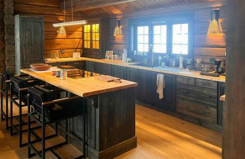 Vikberget Haus | Log Cabin With Views Over Turufjell