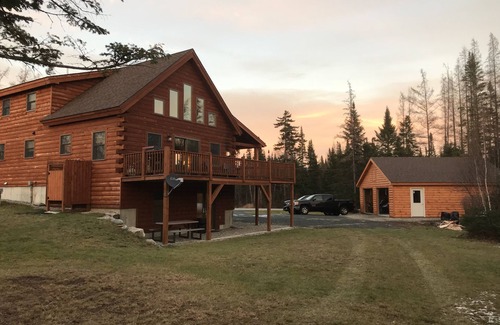 Twin Mountain Kabine | Neuere Blockhaus in Twin Mountian in der Nähe von Bretton Woods und Cannon Mountain