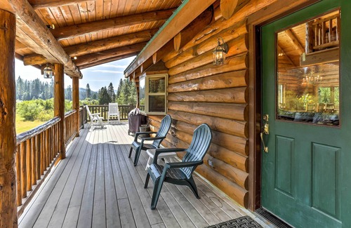 McCloud Hütte | Log Home on 60 Private Acres By Mt Shasta Ski Park