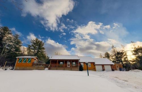 Maplecrest Haus | Log Home w Mountain Views Near Windham & Hunter Ski Resorts