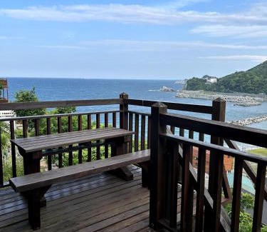 Yura Haus | Log House Namioto -ログハウス波音-