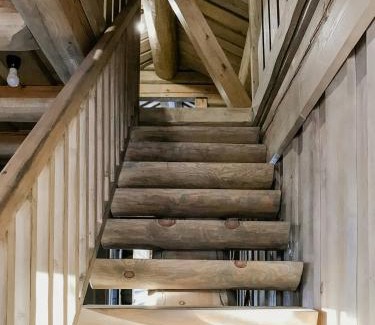 Hallen Haus | Log House With Sauna And Fireplace In Bydalen