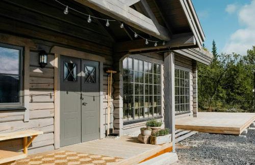 Hallen Haus | Log House With Sauna And Fireplace In Bydalen