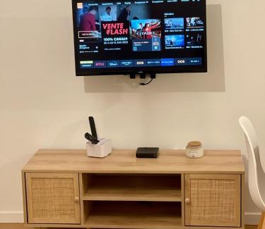 Rosny-sous-Bois Wohnung | Logement entier calme à Rosny sous Bois - proche Gare et 20min de Paris