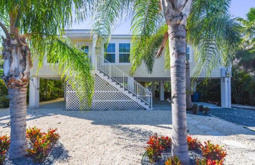 Sugarloaf Key Haus | Loggerhead Lagoon - Modern Waterfront Home