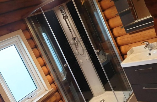 Akureyri Kabine | Loghouse with amazing view and sauna
