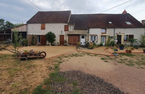 Varennes-les-Narcy Wohnung | Logis Côté Cour
