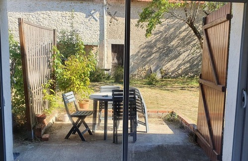 Varennes-les-Narcy Haus | Garden Side Logis