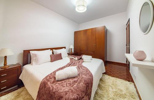 Tabua Haus | Lombo Cesteiro Guesthouse