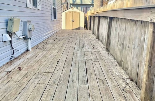 Edgewater Haus | Londontowne Hideaway