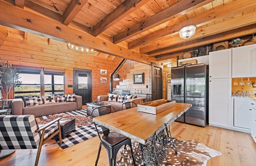 Ranger Kabine | Long-range mountain views, wraparound deck, stunning decor, hot tub, star gazing