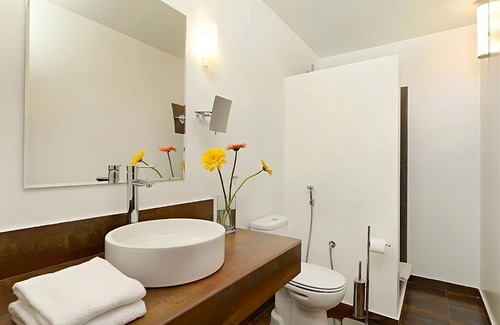 Albufeira Hotel | Look No Further! Comfortable 1BR Apartment with Kitchen, Pools, Free Parking!