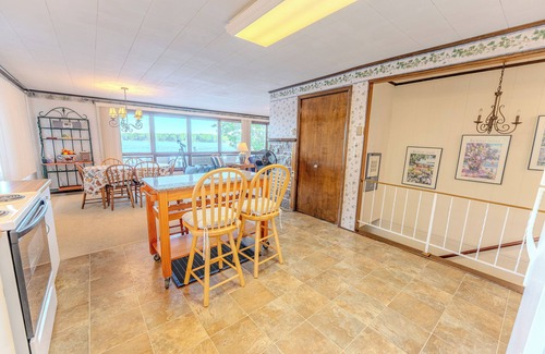 Michigamme Haus | Loon's Cove: Just listed! A Peaceful Autumn Lakeside Retreat